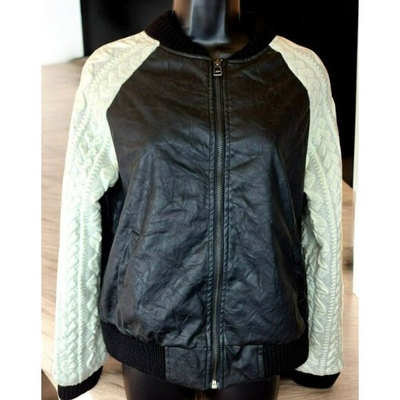 Double Zero Womens Black Faux Leather Jacket Small Cream Cable Knit Sleeves - Picture 2 of 7